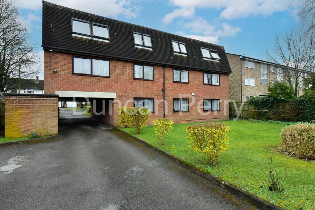 Additional property image - Dixons Hill Road, Welham Green