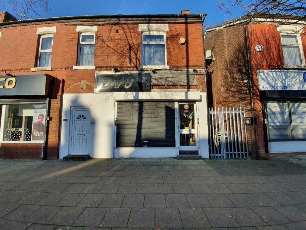 Shop for rent in Stockport Road, Cheadle Heath, SK3