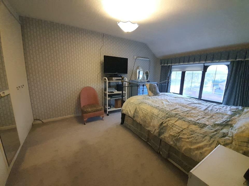 4 bedroom detached house for sale in East Avenue, Heald Green, SK8