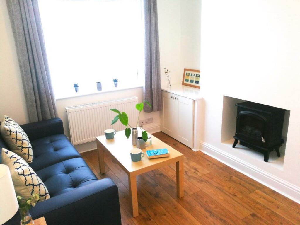 2 bedroom terraced house for rent in Horton Road, Manchester, M14
