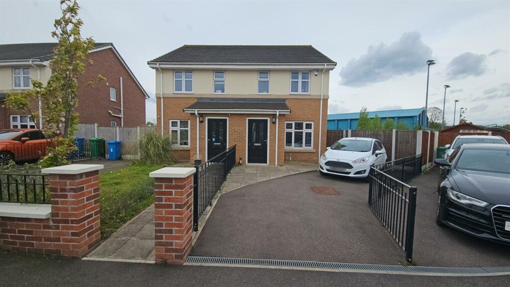 2 bedroom semidetached house for sale in Ribchester Drive, Wythenshawe, M22
