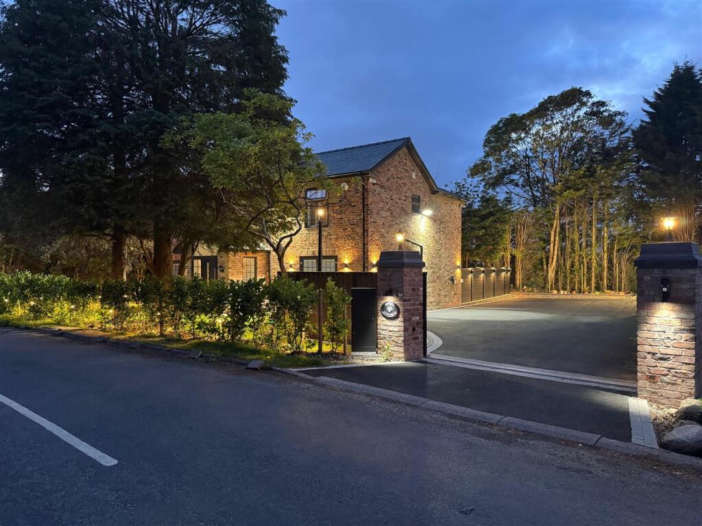 Main image of property: Holly Lane, Styal