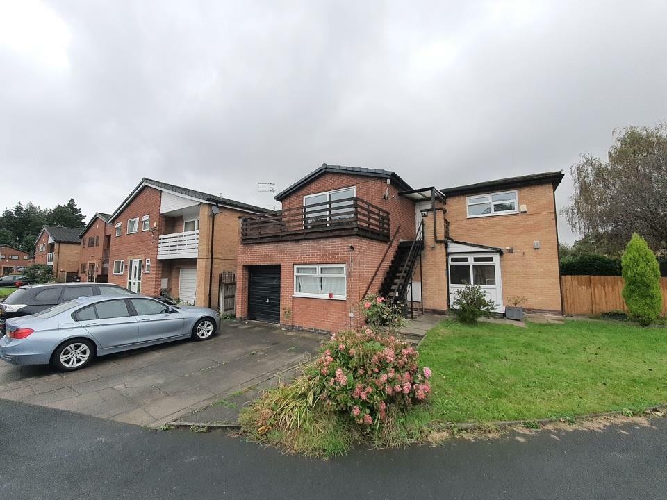 3 bedroom flat for sale in Green Pastures, Heaton Mersey, SK4