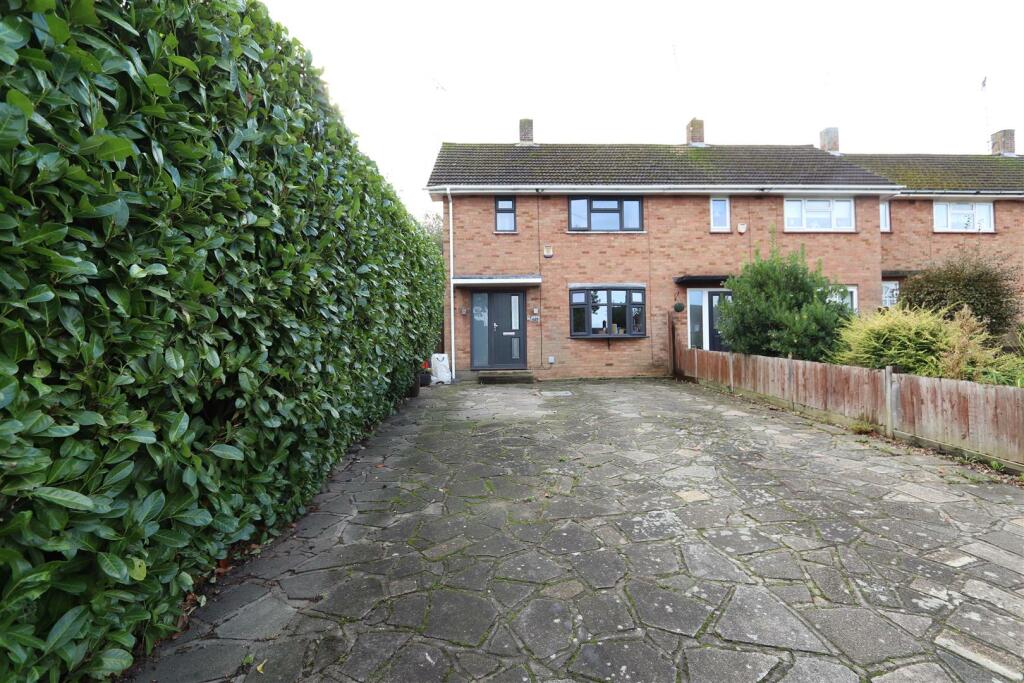 2 bedroom end of terrace house for sale in Hutton Drive, Hutton