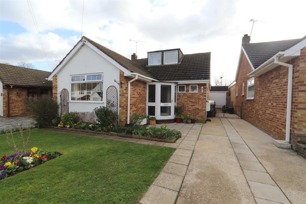 3 bedroom detached bungalow for sale in Arnolds Avenue, Hutton, Brentwood, CM13