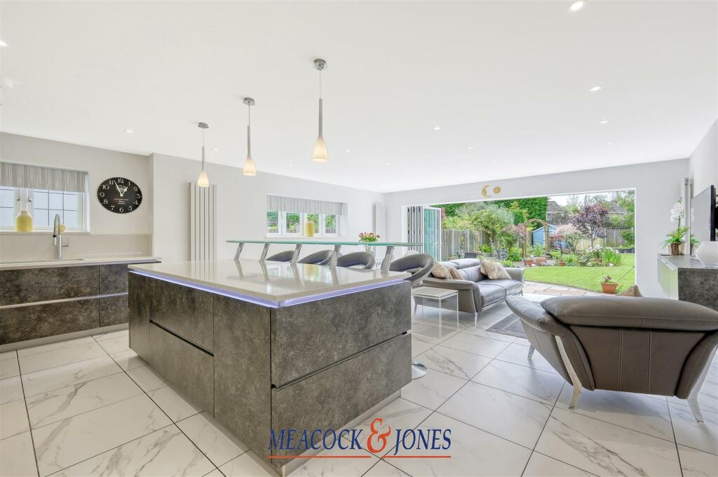 Additional property image - Heronway, Hutton Mount, Brentwood