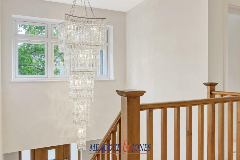 Additional property image - Heronway, Hutton Mount, Brentwood