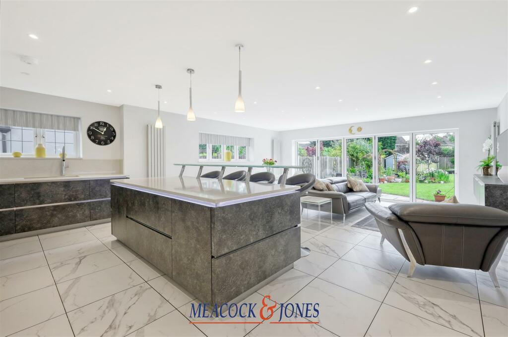Additional property image - Heronway, Hutton Mount, Brentwood