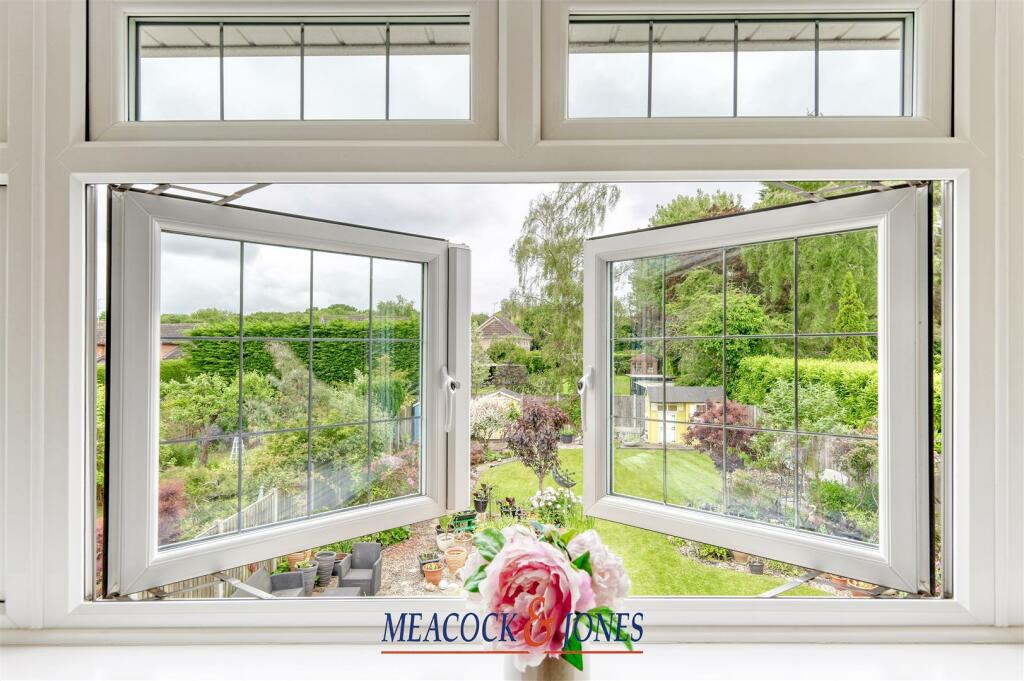 Additional property image - Heronway, Hutton Mount, Brentwood