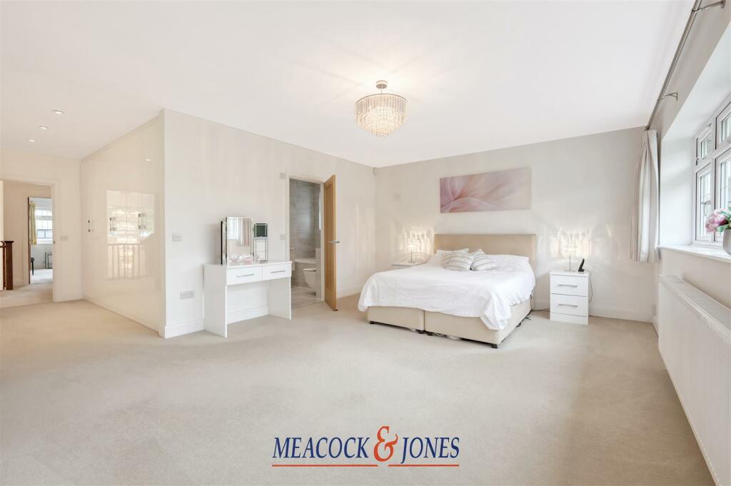 Additional property image - Heronway, Hutton Mount, Brentwood