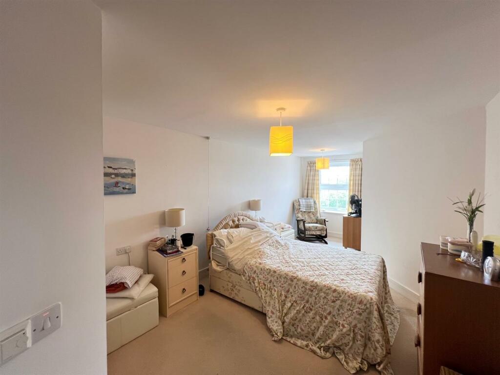 Additional property image - High Street, Ongar, Brentwood