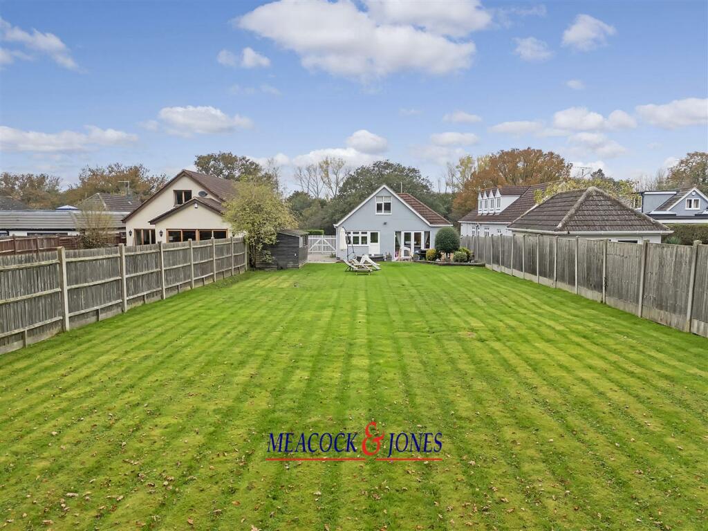 Additional property image - Chelmsford Road, Shenfield, Brentwood
