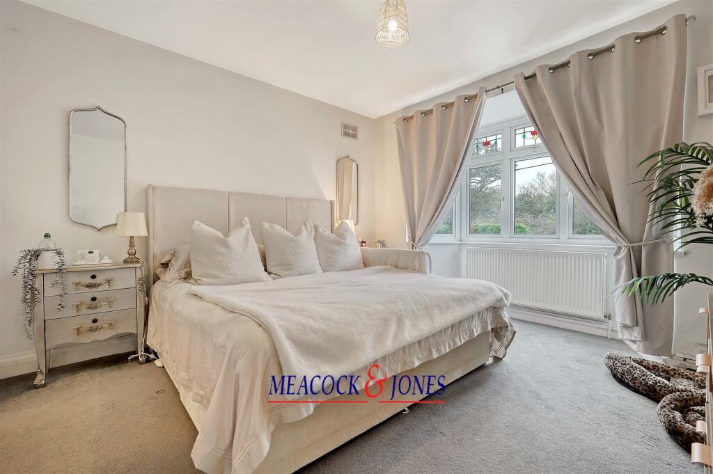 Additional property image - Chelmsford Road, Shenfield, Brentwood