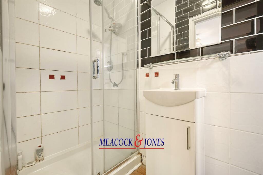 Additional property image - Chelmsford Road, Shenfield, Brentwood