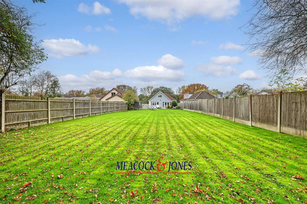 Additional property image - Chelmsford Road, Shenfield, Brentwood