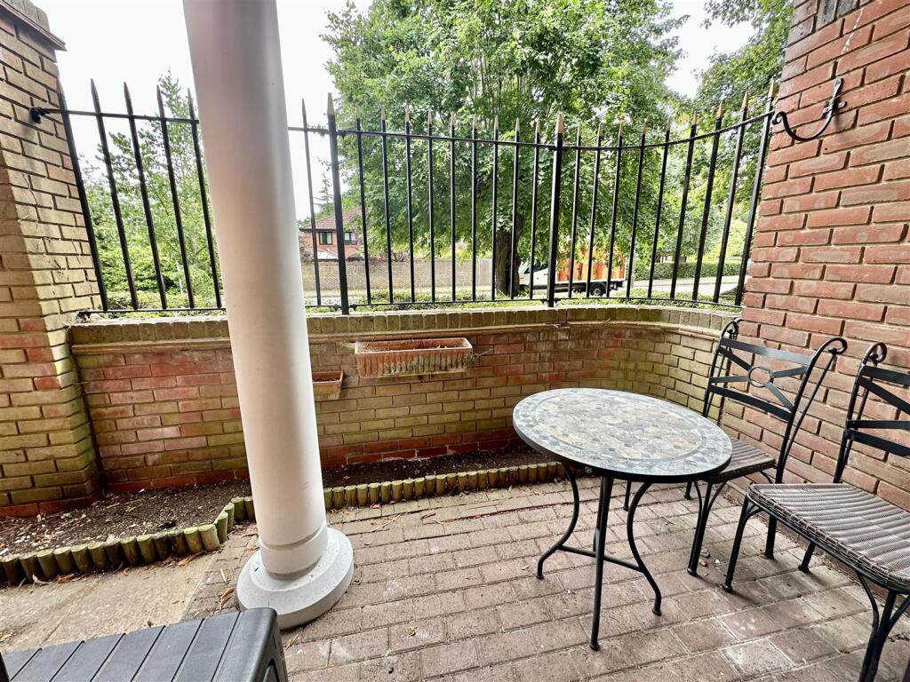 Additional property image - Poplar Drive, Hutton, Brentwood