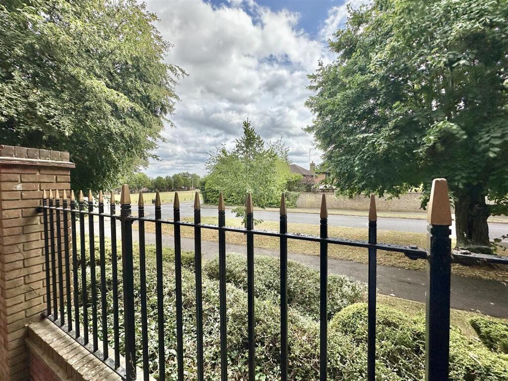 Additional property image - Poplar Drive, Hutton, Brentwood