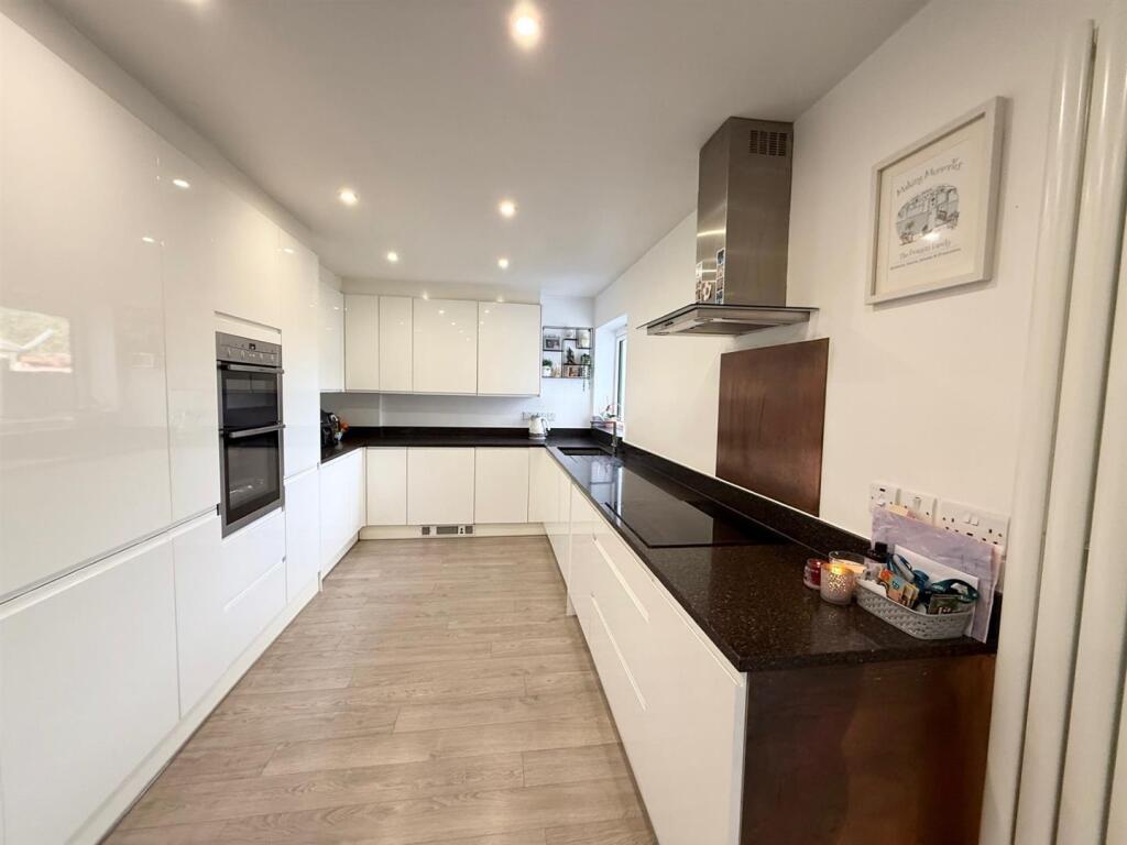Additional property image - Oakland Gardens, Hutton, Brentwood