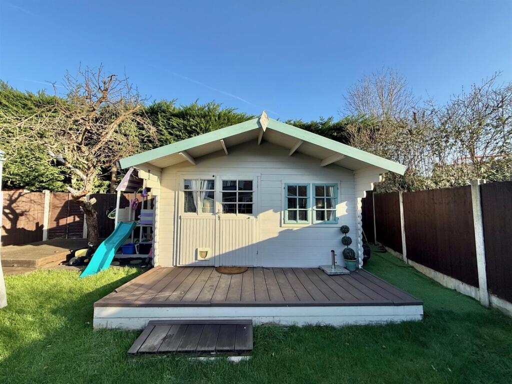 Additional property image - Oakland Gardens, Hutton, Brentwood