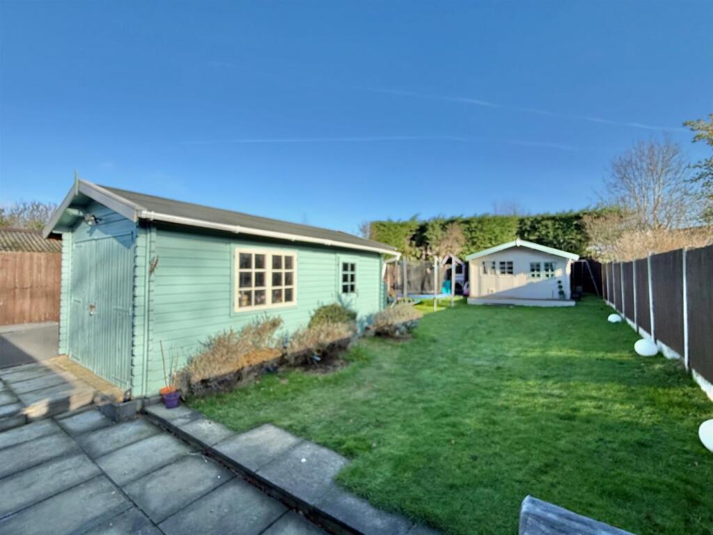 Additional property image - Oakland Gardens, Hutton, Brentwood