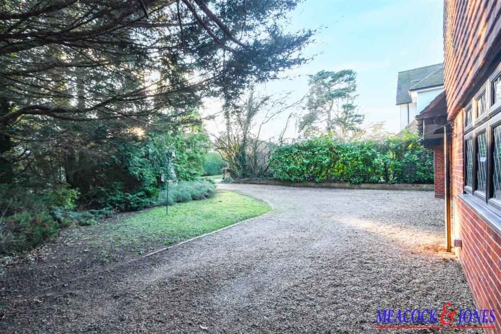 Additional property image - Challacombe Close, Hutton Mount, Brentwood
