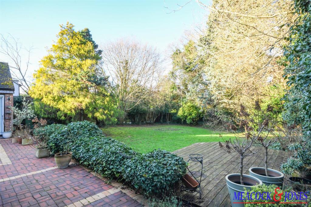Additional property image - Challacombe Close, Hutton Mount, Brentwood