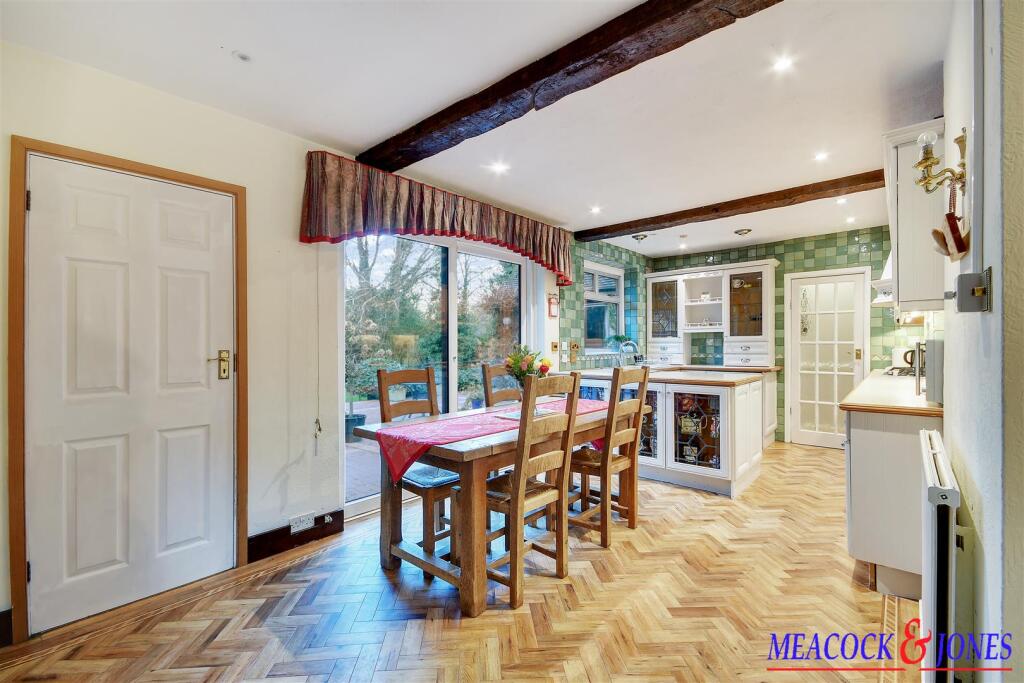 Additional property image - Challacombe Close, Hutton Mount, Brentwood
