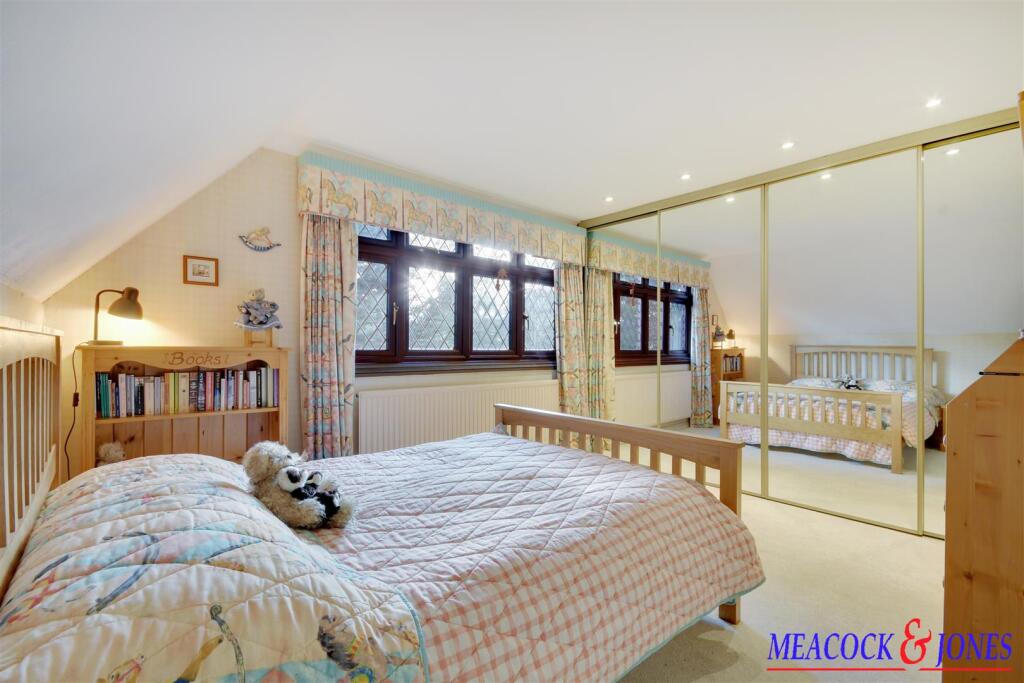 Additional property image - Challacombe Close, Hutton Mount, Brentwood