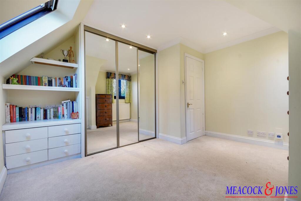 Additional property image - Challacombe Close, Hutton Mount, Brentwood