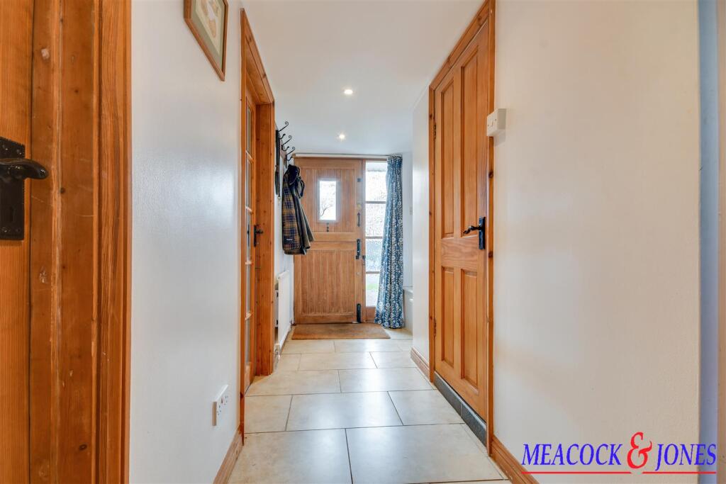 Additional property image - Blackmore Road, Fryerning, Ingatestone