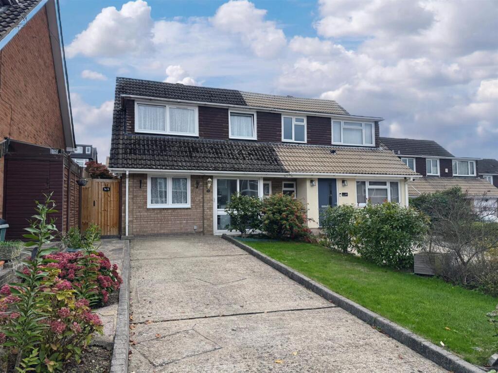 Main image of property: Mayfield Gardens, Brentwood