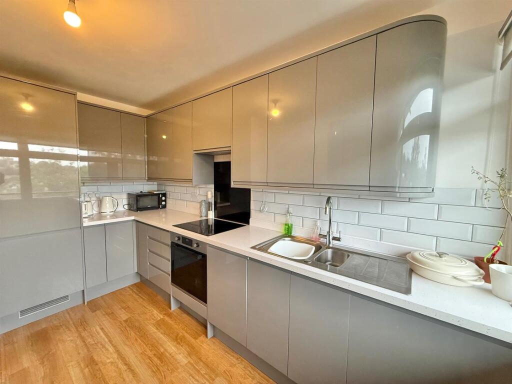 Main image of property: Warley Mount, Warley, Brentwood