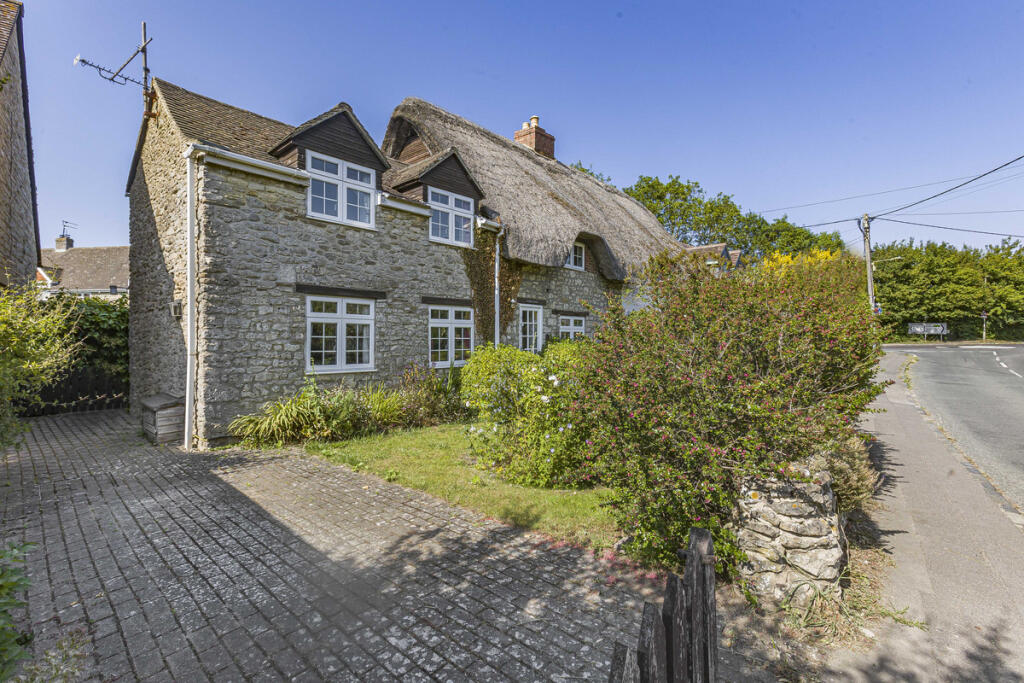 Main image of property: Appleton Road, Cumnor, OX2