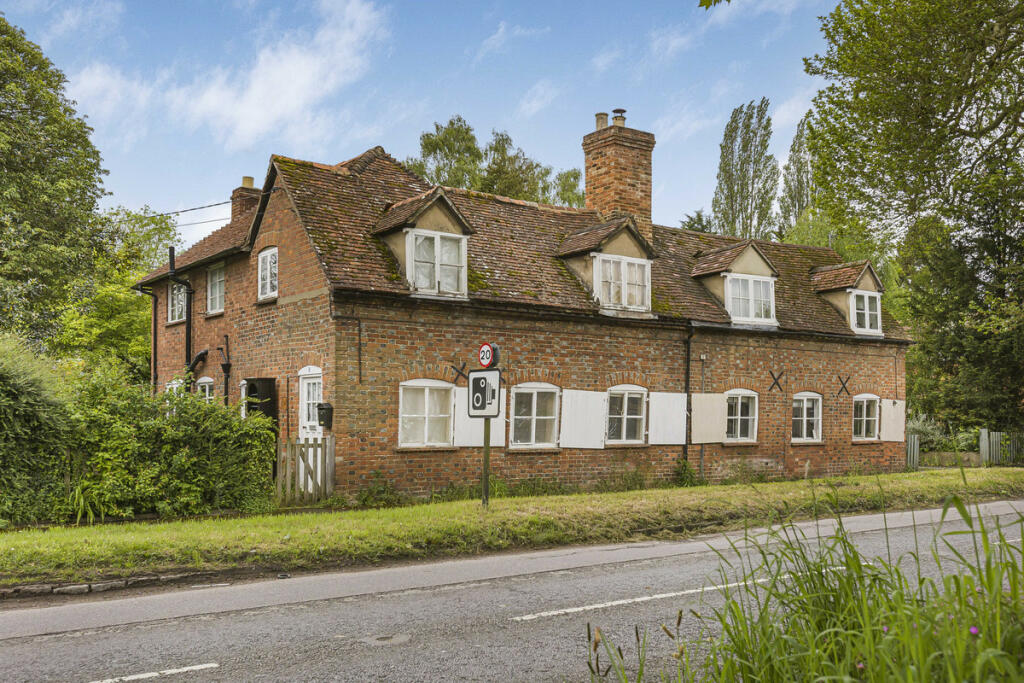 3 bedroom cottage for sale in Nuneham Courtenay, Nuneham Courtenay, OX44