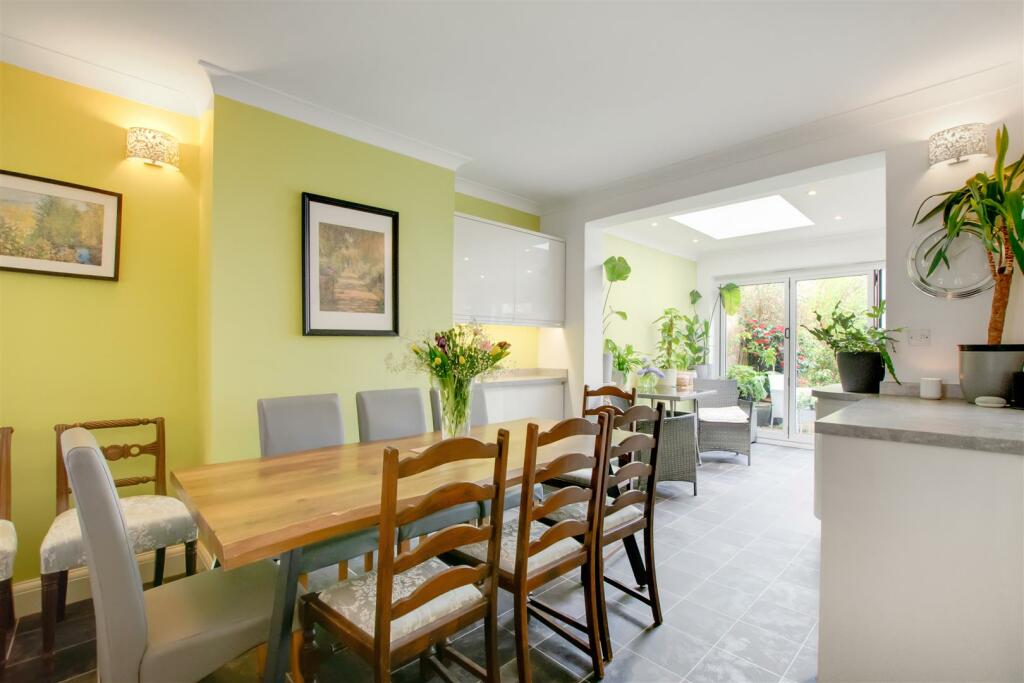 Additional property image - Sunray Avenue, Bromley