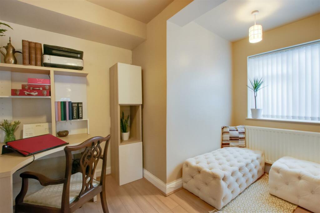 Additional property image - Sunray Avenue, Bromley
