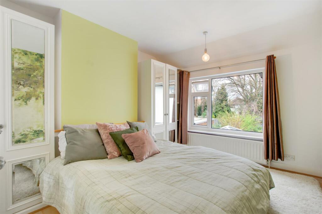 Additional property image - Sunray Avenue, Bromley