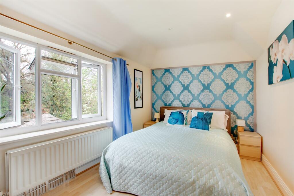 Additional property image - Sunray Avenue, Bromley