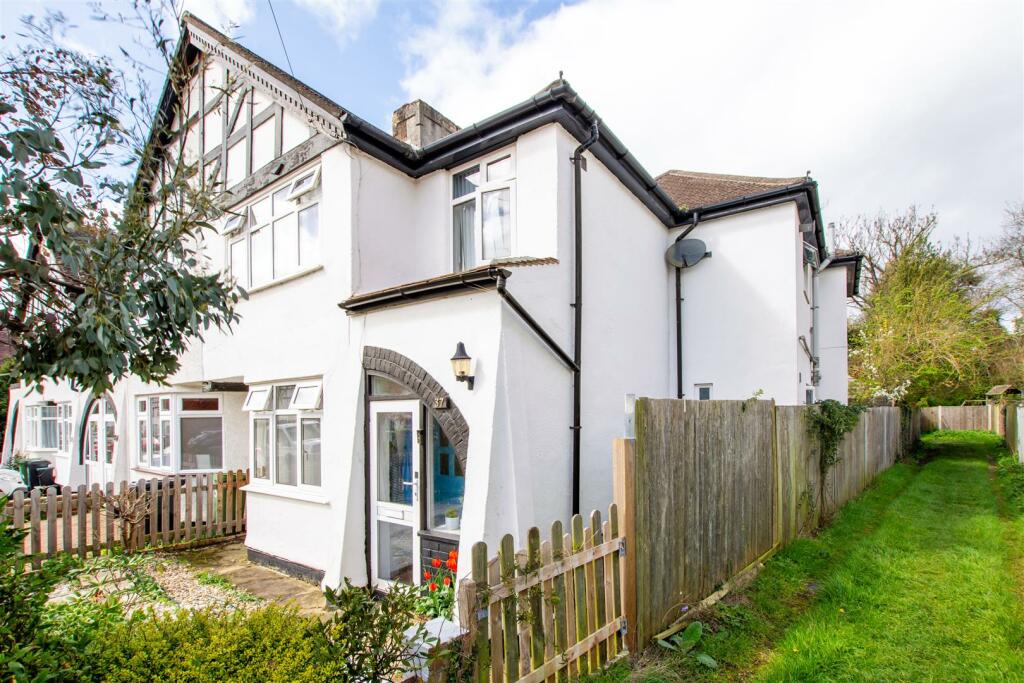 Additional property image - Sunray Avenue, Bromley