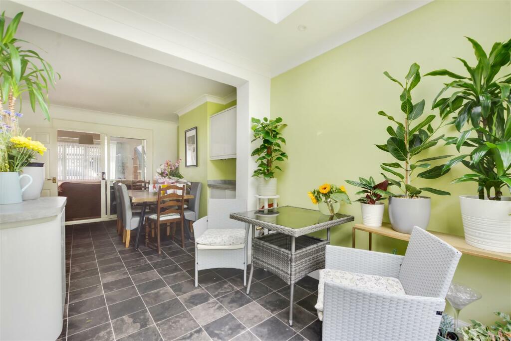 Additional property image - Sunray Avenue, Bromley
