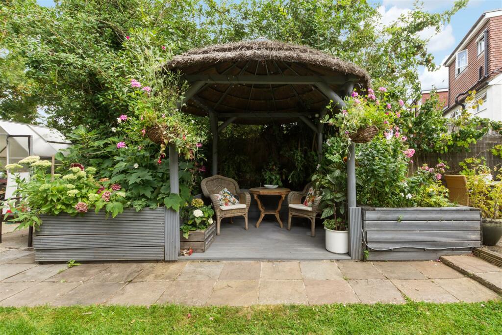 Additional property image - Sunray Avenue, Bromley
