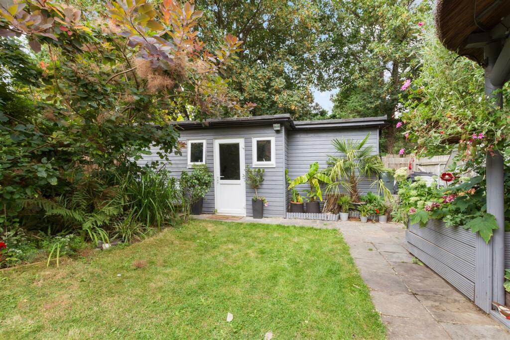 Additional property image - Sunray Avenue, Bromley