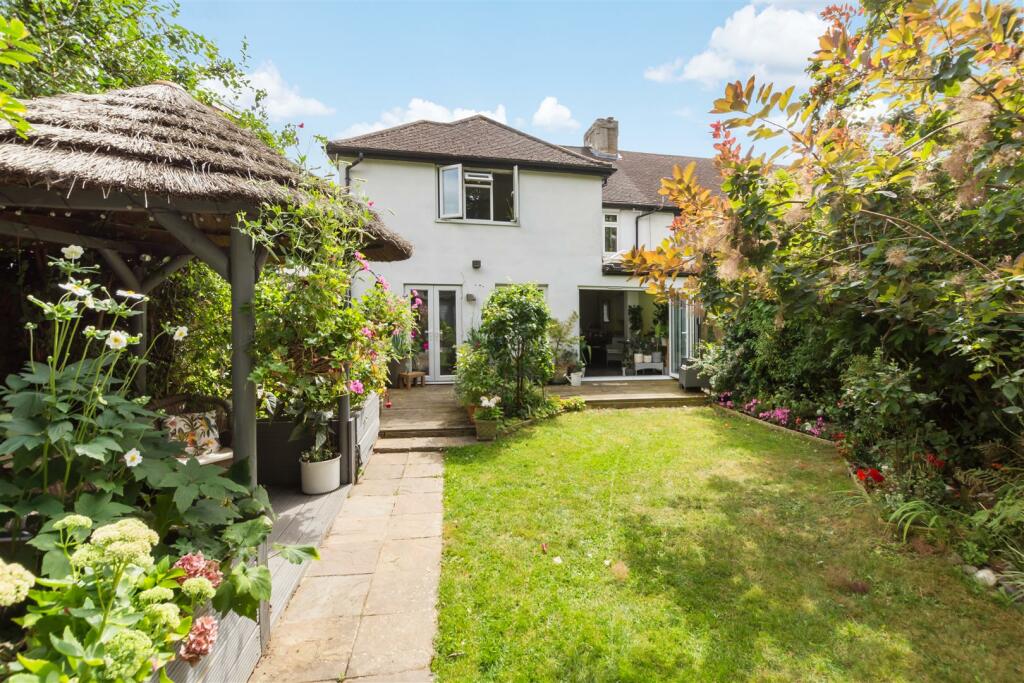 Additional property image - Sunray Avenue, Bromley
