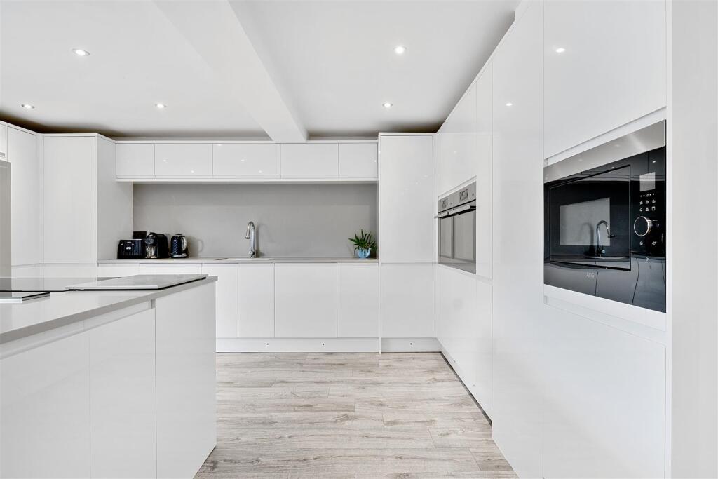 Additional property image - Warren Drive, Orpington