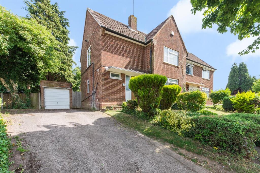 Main image of property: Leamington Avenue, Orpington