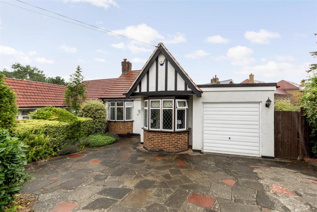Main image of property: The Meadway, Chelsfield