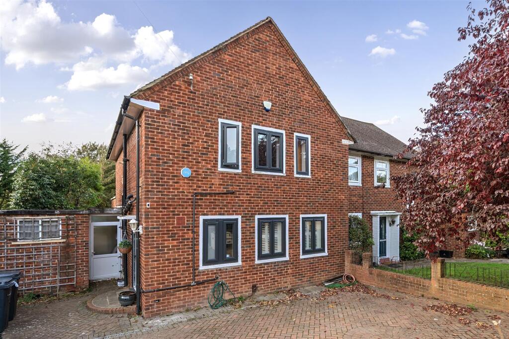 Main image of property: Faringdon Avenue, Bromley/Petts Wood Borders