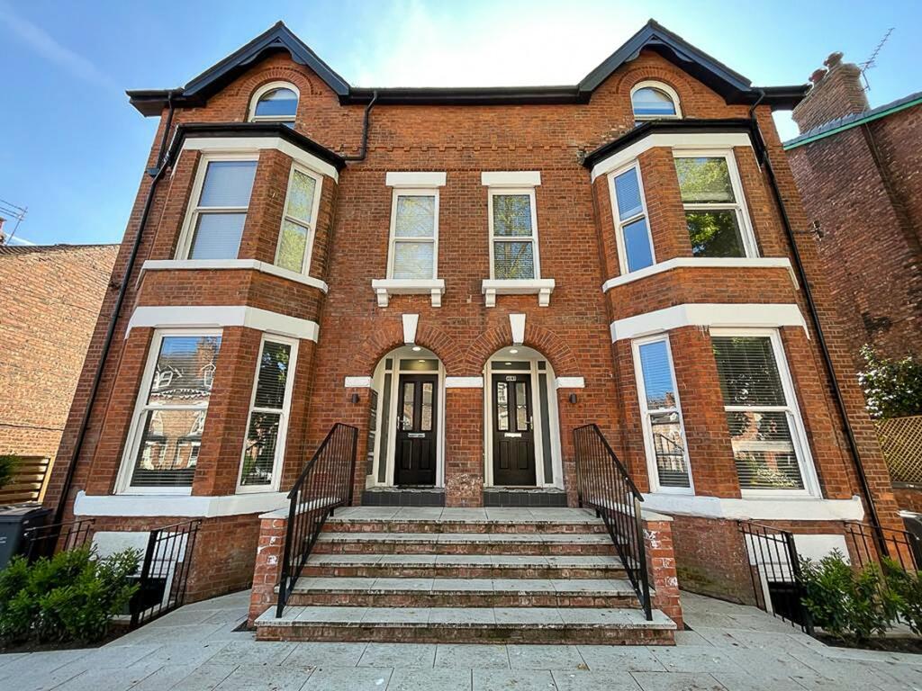 Main image of property: Old Lansdowne Road, West Didsbury, M20