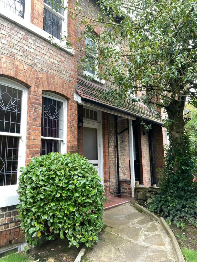 Main image of property: Northen Grove, West Didsbury, M20