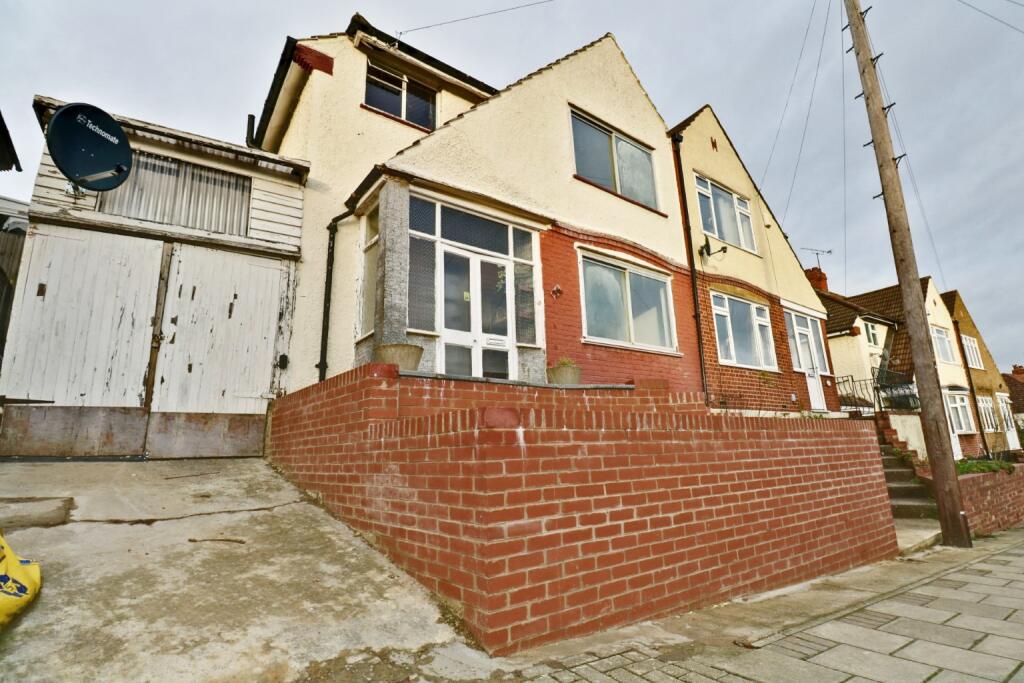 3 bedroom semidetached house for sale in Kynaston Road, Bromley, Kent, BR1